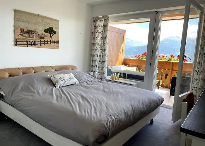 Magnifique Avec Piscine, Balcon Et Vue Κρανς Μοντάνα